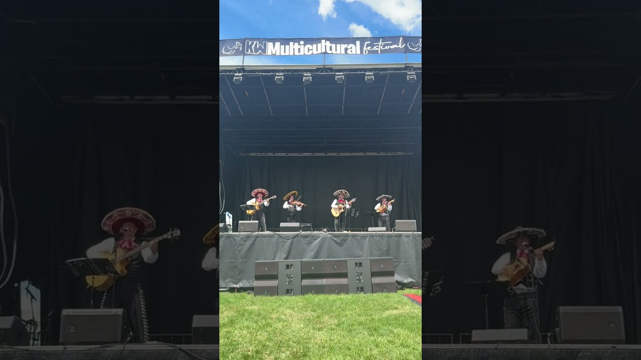 Mariachi Salinas live performance — YouTube Short