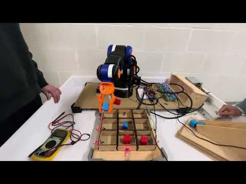 Robotic arm BCN3D Moveo playing tic, tac, toe (with AI)