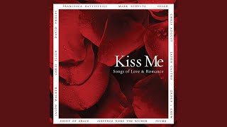 Download lagu Kiss Me....mp3