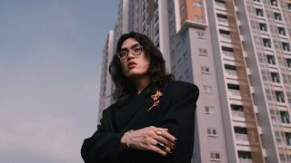 The Crane - 客客氣氣 / COURTESY (Official Video)