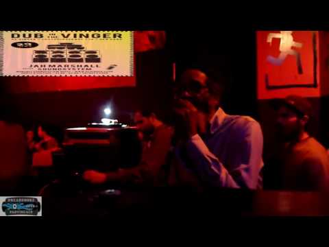 JAH MARSHALL SOUNDSYSTEM ft ras iyiapo - H.I.M dub pt1 @ de vinger 29-10-2016