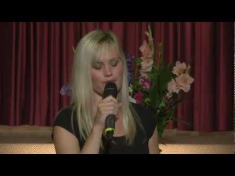 2012-09-08 Naomi Striemer in Concert