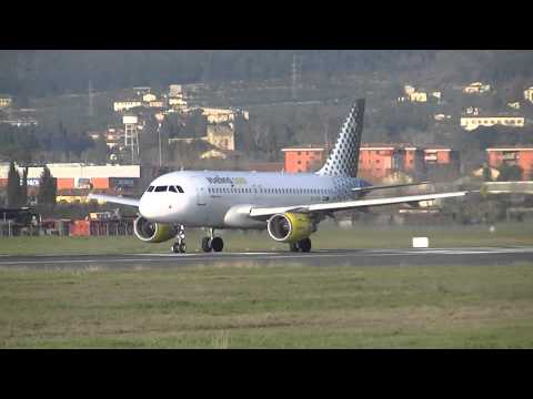 Airbus A319 Vueling - Decollo da Firenze (HD)