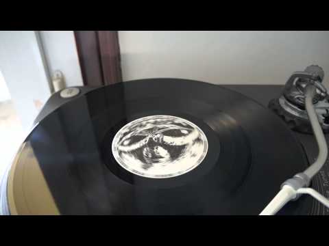 Dosis Decibel 01 - B1 - DJ Mackie - Space Truckin'