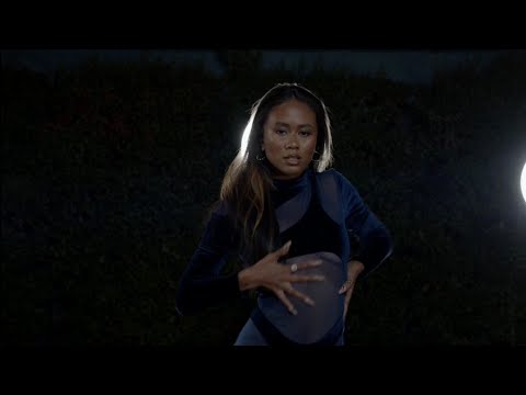 All American Homecoming |1x05| Cam Supports Keshia On Her Dance Video