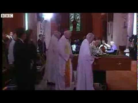 Poet Seamus Heaney's funeral held in Dublin