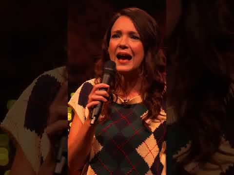 Video Thumbnail: Caro als Olaf Schubert #shorts
