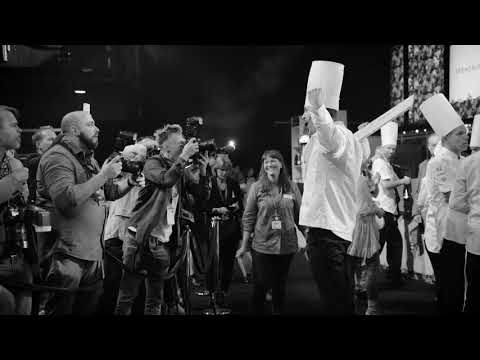 Martin Moses vinnare Årets Kock 2019, svartvit.