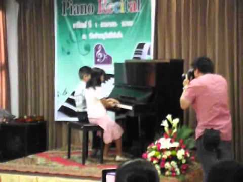 Swaying on the waves - Piano Duet By Beau & Sun
