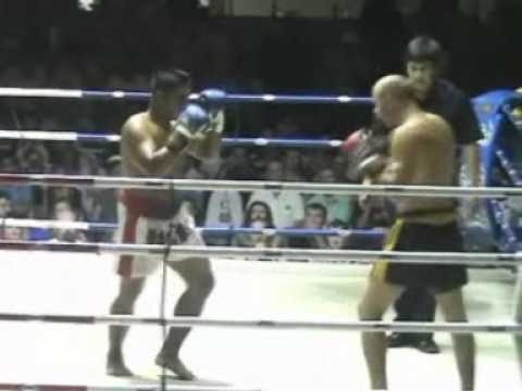 Nick Kalenos full muay thai rules 31.01.2011.wmv