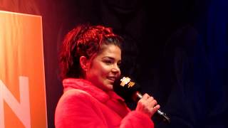 Marie Avgeropoulos - 23/11/19 - DCC 2019 