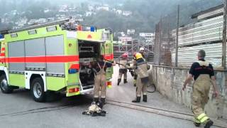 preview picture of video '20111006 small fire in Agno - part 2'