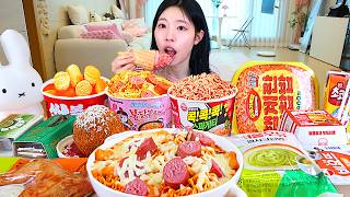 Download lagu ASMR MUKBANG| Eating Korean Convenience Store Food! Fire noodles, Tteokbokki, Dubai Dessert. mp3