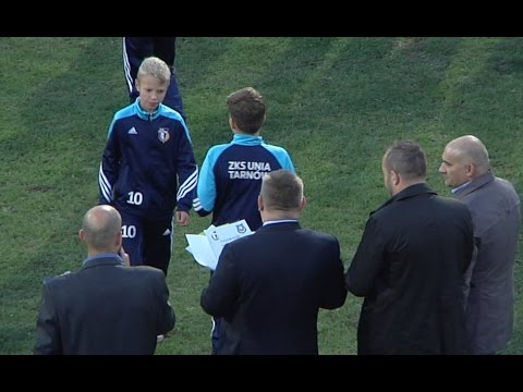 Ślubowanie piłkarzy ZKS Unia Tarnów (roczniki 2004, 2005)