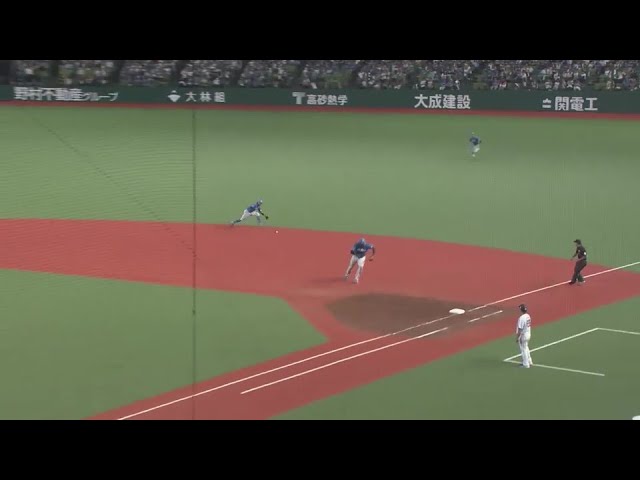 【7回裏】好守!! ファイターズ・細川凌平 一回転しながら1塁に送球しアウトにする!! 2024年9月30日 埼玉西武ライオンズ 対 北海道日本ハムファイターズ