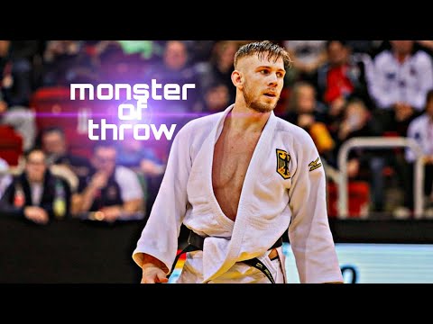 Ressel Dominic / the monster of throws