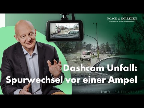 Dashcam Unfall: Autounfall beim Spurwechsel vor Ampel