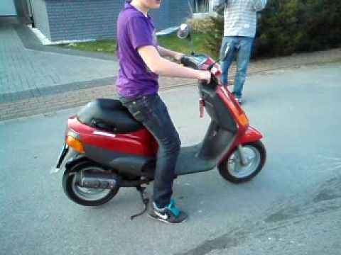 hage macht wheelie
