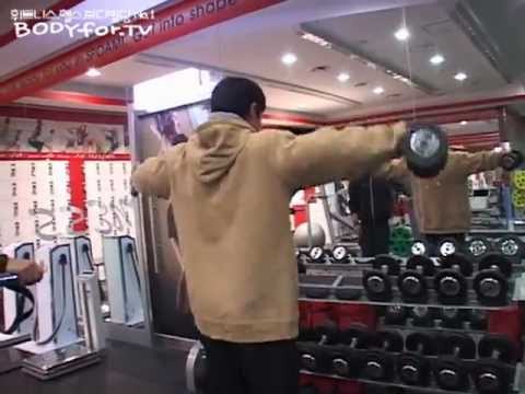 Bodybuilder Hwang Chul Soon - Shoulder Workout