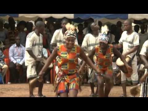 Tématé Djouhodê en prestation à l'intronisation du chef de  Facobly le 4 Juillet 2015