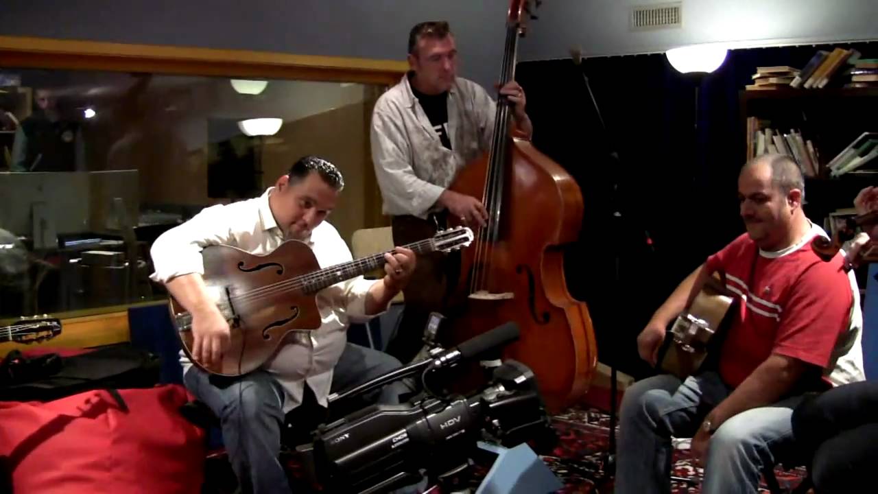 Watch video Di Mauro Swing 18_10_2010.mov Di Mauro Swing 18_10_2010.mov