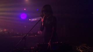 Ela Stiles 'S.B. Mantra' live in Canberra, 26/11/16.