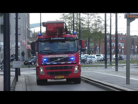 Brandweer Kazerne baan en Schiedam naar een Afhijsing in Rotterdam - TS 17-9233 HW 17-0451