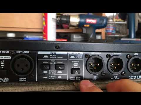 Обзор кроссовера Behringer CX3400