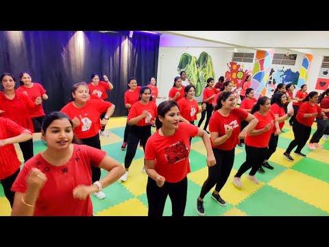 Here is simple trending steps for evergreen song | Preethiye Nannusiru | Dance Video | Kannada Song