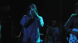 Meg and Dia Are There Giants Too In The Dance &amp; No Rain live at The Leadmill in Sheffield UK