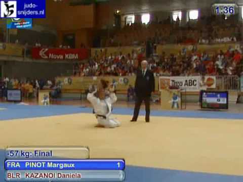 Judo 2009 Koper: Pinot (FRA) - Kazanoi (BLR) [-57kg].