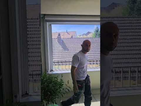 GP 32 Plus Winddicht: winddichtes Plissee nach Mass für Balkon, Terrasse und Hebeschiebetüren in Däniken, AG und SO.