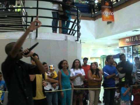 "EXPLICAME" - MEGAN _ EN VIVO _ EDUARD CRAZY BOY -- MIGUEL CALVO