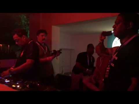 Delano Smith playing Joburg by Oscar P & Lea at Barbarella's Suncebeat 8