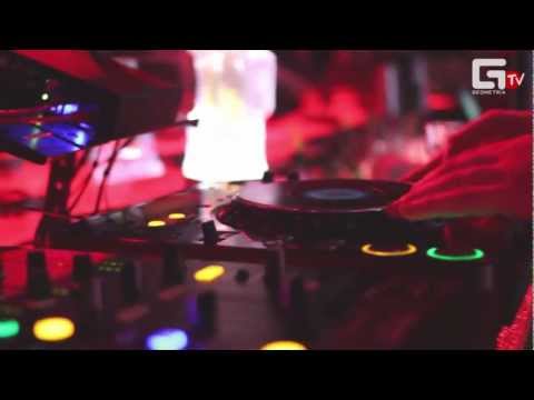 GeometriaTV : Tesla Boy DJ-set : Redbar [10.11.12]