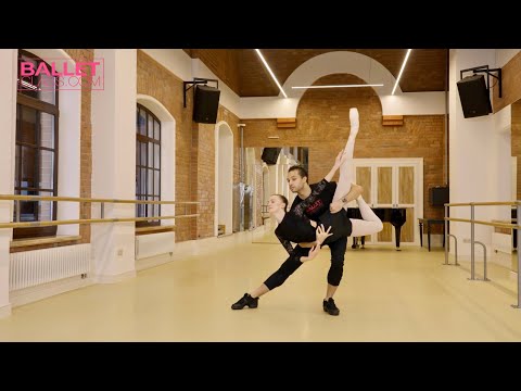 Pas de deux class 3 with Adrian Blake Mitchell & Andrea Laššáková