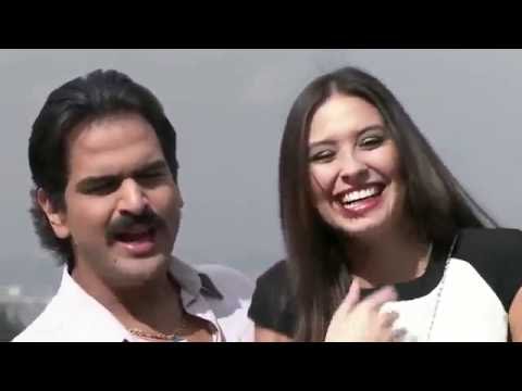 Rafa le canta Solo para Ti, por primera vez a Clara.