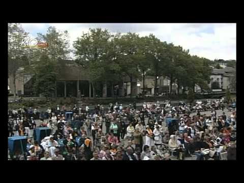 Chapelet à Lourdes