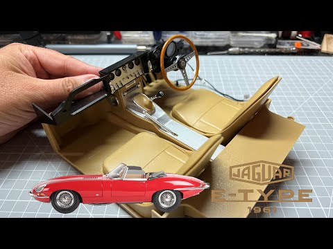 Agora Models Build the 1961 E-Type Jaguar 1:8 Scale - Pack 8 - Stages 57-64