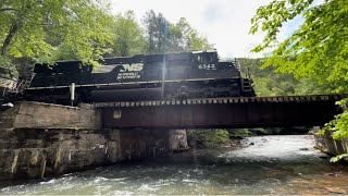 Norfolk Southern H66 crosses Black Creek. South of Weatherly PA.