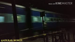 preview picture of video 'Puri Haridwar Kalinga Utkal Express Departed Saugor Railway Railway Station'