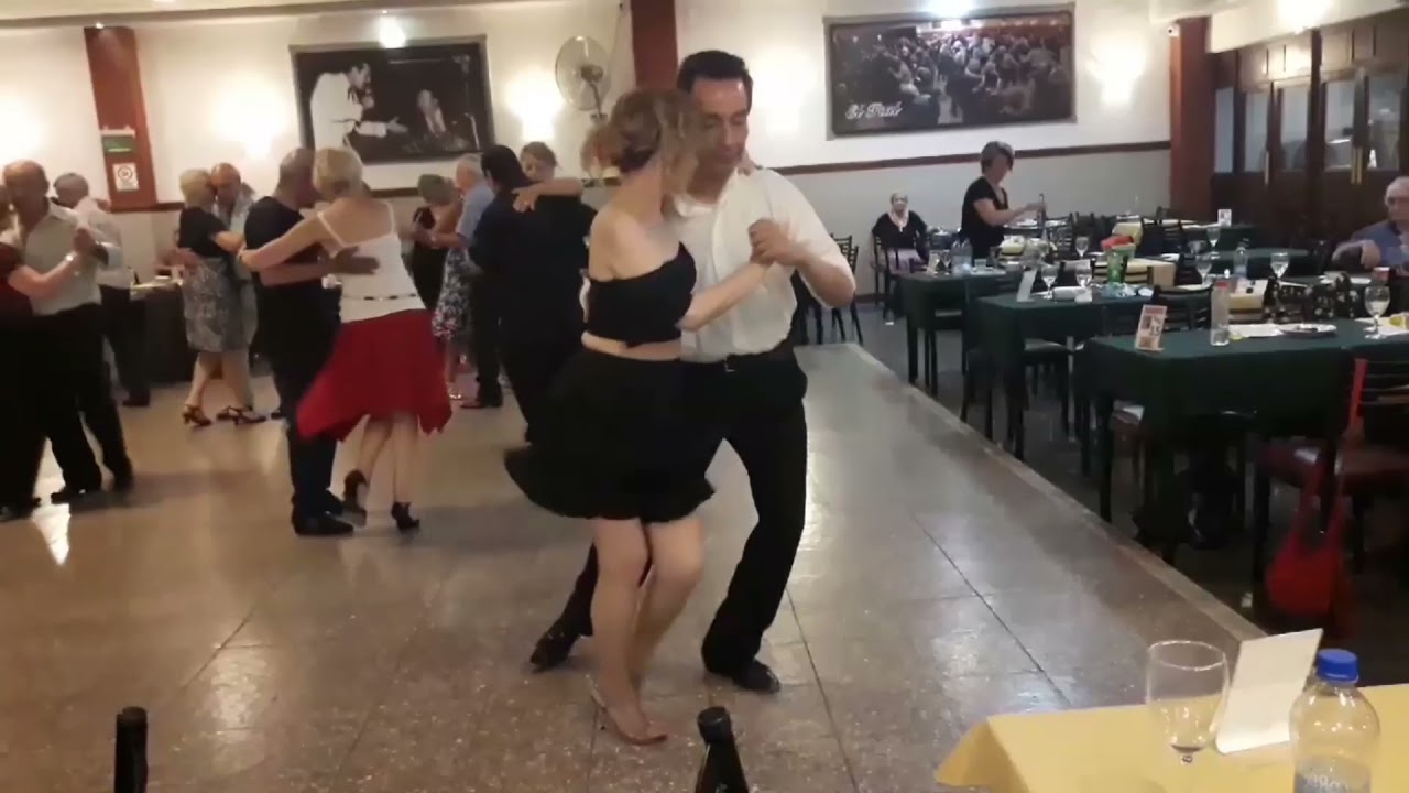Mirta Milone y Quique Camargo bailan El Embrollo por Osvaldo Pugliese │ Milongueando en El Pial
