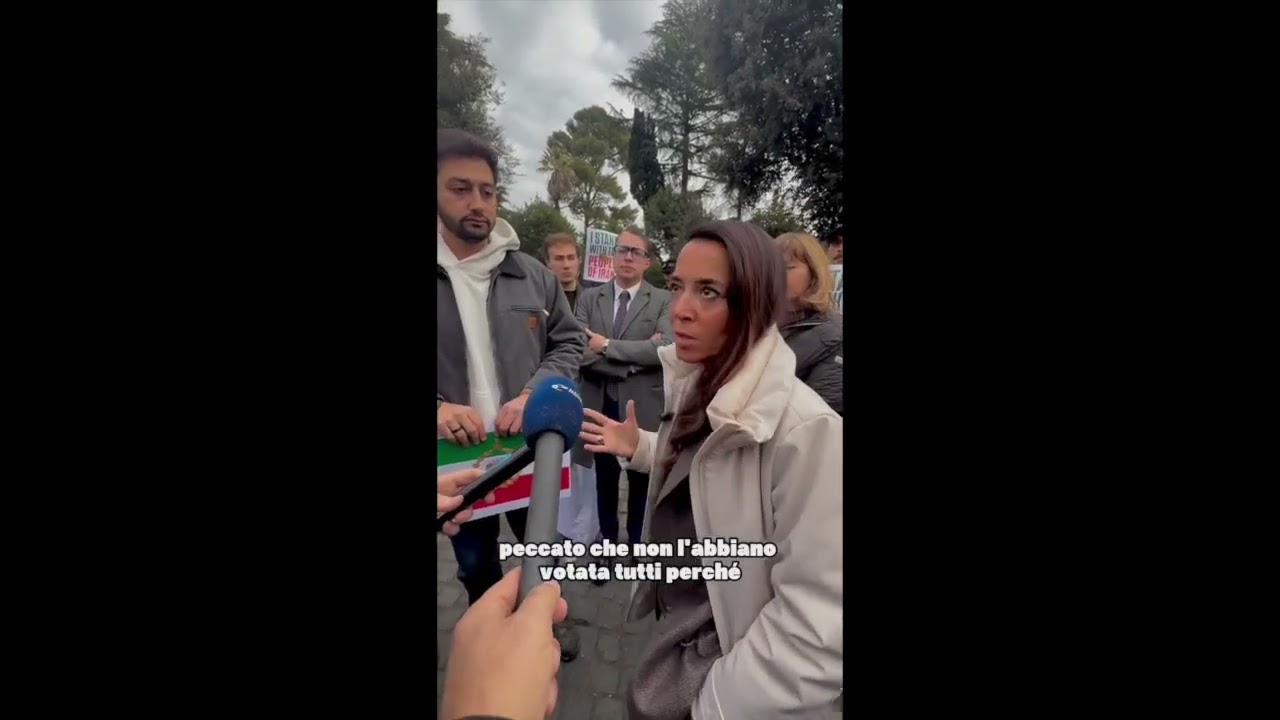 LICIA RUNZULLI DAVANTI ALL’AMBASCIATA DELL’IRAN: "DOV'È LA SINISTRA?"