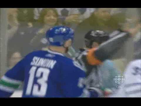 Referee Hits Sundin - Canucks at Leafs - Feb 21 09