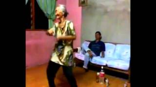 Download lagu Grandparents joget dangdut full version mp3