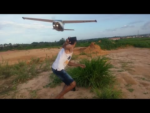 Rasante Cessna 210 - Campo Belo (Itaituba PA)