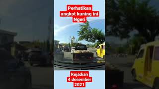 Download lagu Detik-detik angkot ditabrak kereta api #shorts #keretaapi mp3