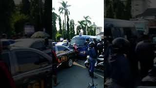 Download lagu kericuhan saat tukar uang baru buat lebaran di alon alon ponorogo #part1 mp3