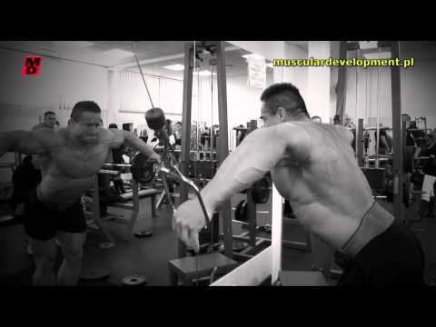 FA Xtreme Team w Warszawie - Mateusz Burdzy - trening klatki