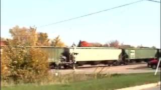 preview picture of video 'Maple Plain MN BNSF Freight'